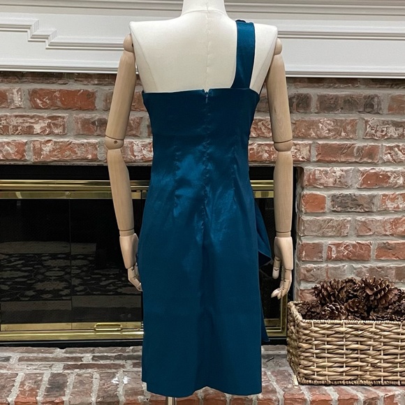 Romeo & Juliet Couture deep turquoise satin one shoulder dress / S / NWOT - Picture 5 of 15